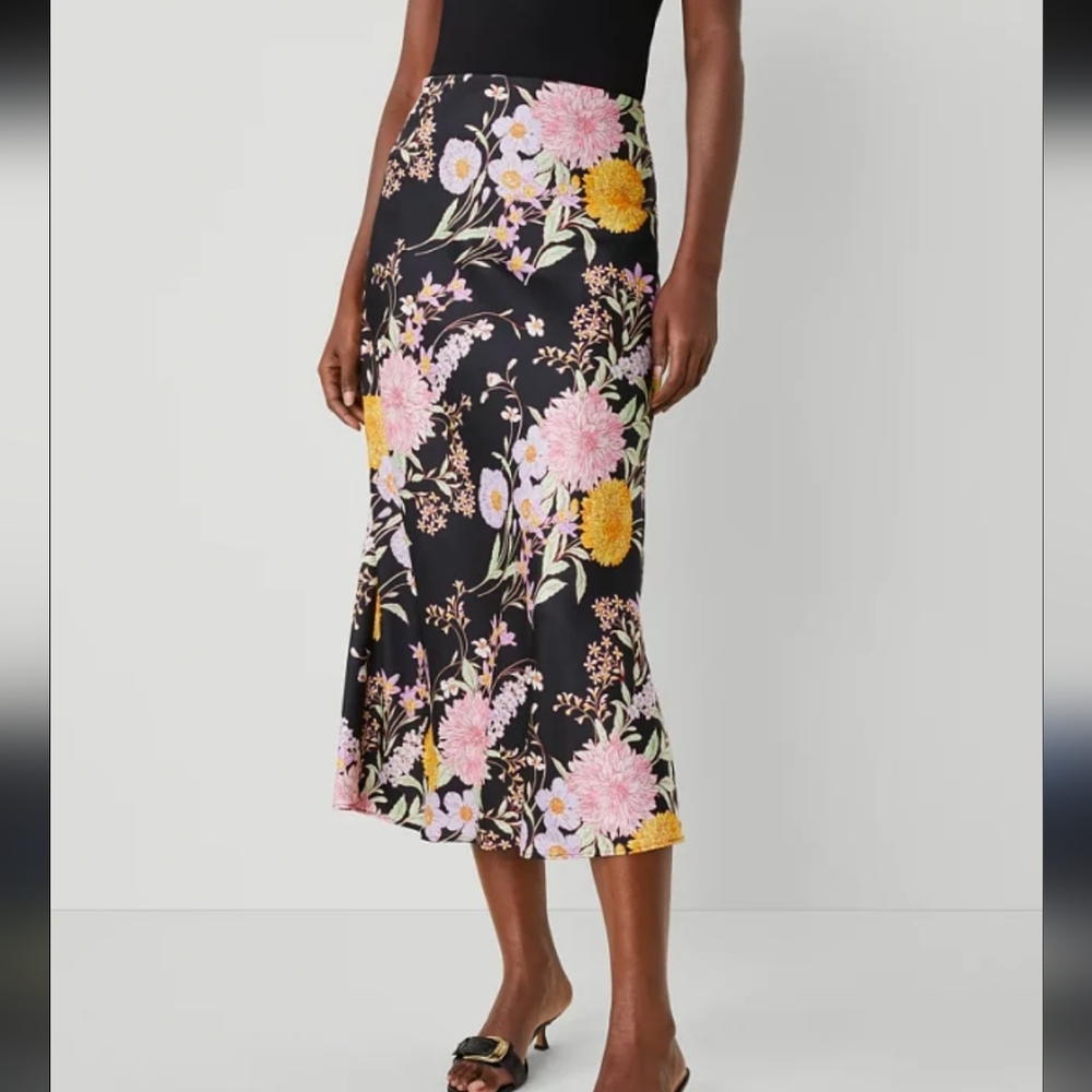 ANN TAYLOR | Women's Black Floral Satin Midi A-Line Slip Skirt